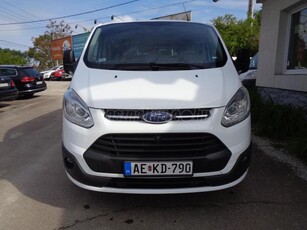 FORD TRANSIT Tourneo Custom 2.2 TDCi 300 SWB Trend Vezetett szervízkönyv