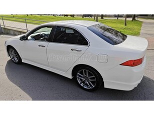 HONDA ACCORD 2.4 Type-S Special Edition Gyöngyházfehér gyári fényezés