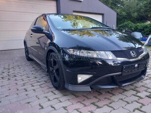 HONDA CIVIC 2.2 CTDi Type-S XENON - D.KLÍMA - TEMP. - ÜLÉSF. - KAMERA - NAVI