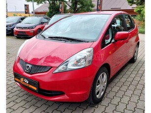 HONDA JAZZ 1.2 Trend Plus 1. TULAJ. SZERVÍZKÖNYV !