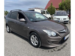 HYUNDAI I30 i30u CW 1.4 DOHC Life kevés 151 e km.2.tulaj.klíma