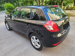 KIA CEE'D 1.4 LX TÖRÉSMENTES. GYÁRI NAVIGÁCIÓ. DIGIT.KLÍMA. TEMPOMAT