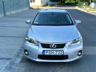 LEXUS CT 200h Executive&Navigation (Automata)