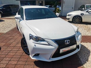 LEXUS IS 300h F Sport Plus CVT Félbőr/Ülésfűtés/Tempomat/Kamera/2 év műszaki Garancia