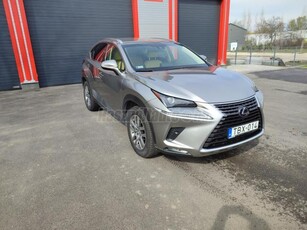 LEXUS NX 300h Prestiege Safety CVT