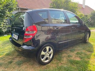 MERCEDES-BENZ A 200 CDI Elegance