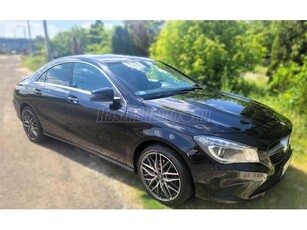 MERCEDES-BENZ CLA 180 Sport LED lámpák. Navigáció. Parkradarok. Félbőrkárpit