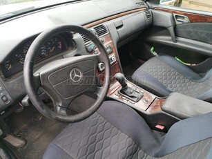 MERCEDES-BENZ E 250 TD Avantgarde