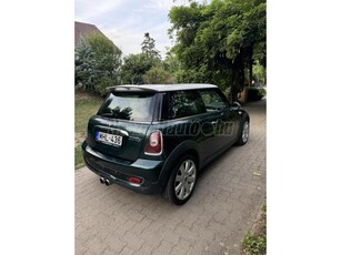 MINI COOPER 1.6 S benzin - panoráma napfénytető