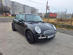 MINI MINI ONE 1.6 MAGYARORSZÁGI 88950 KM ELSŐ TULAJDONOSTÓL