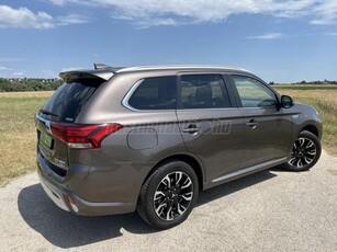 MITSUBISHI OUTLANDER 2.0 PHEV Intense Plus 4WD CVT EU6 360 kamera. Levehető vonóhorog. Fűthető kormány és szélvédő