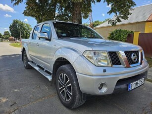 NISSAN NAVARA 4WD Double 2.5D SE