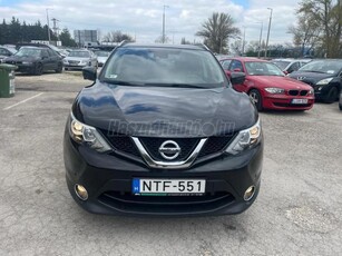 NISSAN QASHQAI 1.2 DIG-T Tekna EURO6 Megkímélt! Panorámatető/Navi/Digit klíma/