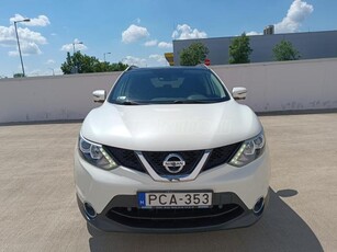 NISSAN QASHQAI 1.5 dCi N-Connecta EURO6 Üvegtető. Navigáció . Tempomat. 360 fokos kamerarendszer.. Autóbeszámítás