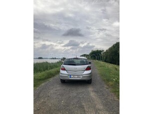 OPEL ASTRA H 1.4 Enjoy