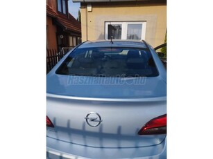 OPEL ASTRA J Sedan 1.4 T Enjoy