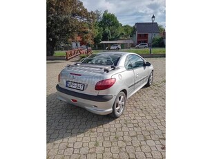 PEUGEOT 206 CC 1.6 16V Újonnan Magyarországon vásárolt. jól müködő tető. kitünő állapot