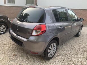 RENAULT CLIO 1.2 16V Advantage digit klíma.tempomat.vezetett szervizkönyv.8 kerék