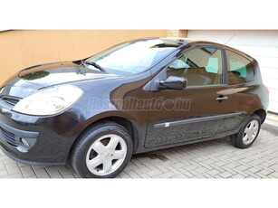 RENAULT CLIO 1.4 16V Dynamique