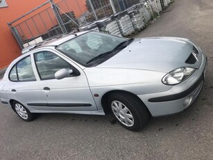 RENAULT CLIO 1.4 16V Dynamique