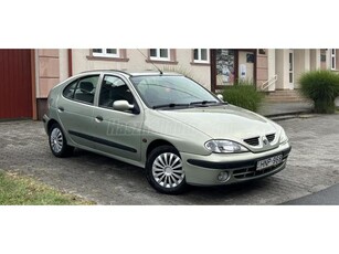 RENAULT MEGANE 1.4 16V Authentique