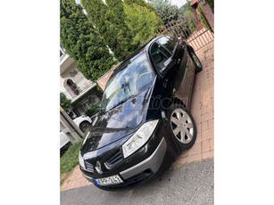 RENAULT MEGANE Limousine 1.9 dCi Privilege