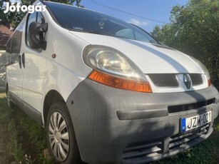 Renault Trafic L2H1 1.9 dci 9 fős 2005 Motorhibás