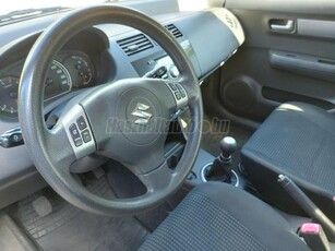 SUZUKI SWIFT 1.3 GLX CD AC