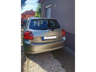 TOYOTA AURIS 1.4 Luna