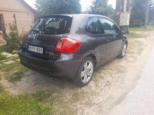 TOYOTA AURIS 2.2 D-4D Premium Active