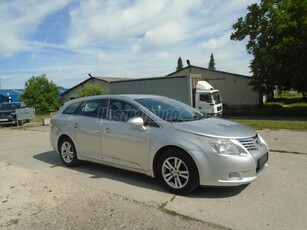 TOYOTA AVENSIS Wagon 1.8 Sol