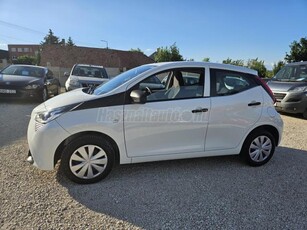 TOYOTA AYGO 1.0 x-play SZERVIZKÖNYV-KLÍMA-SZÉP ÁLLAPOTBAN!