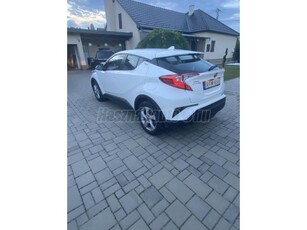 TOYOTA C-HR 1.8 Hybrid Selection e-CVT