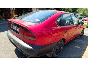 TOYOTA COROLLA Liftback 1.3 XLi Servo