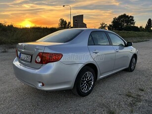 TOYOTA COROLLA Sedan 1.4