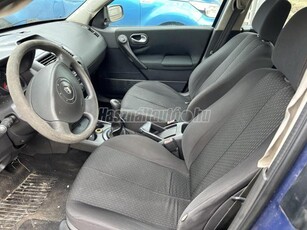 TOYOTA COROLLA VERSO 2.2 D-4D Linea Sol szép állapotban!!Rozsdamenes km garancia!!