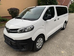 TOYOTA PROACE 1.6 D-4D Family Active Visible Safety L2H1 9SZEMÉLYES 2KULCS SZERVIZKÖNYV