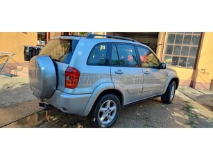 TOYOTA RAV 4 Rav4 2.0 D-4D 4x4