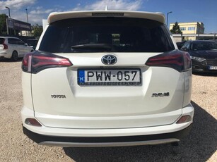 TOYOTA RAV 4 Rav4 2.0 D-4D Executive 2WD NAVIGÁCIÓ-XENON-BŐR-KAMERA!!!!!