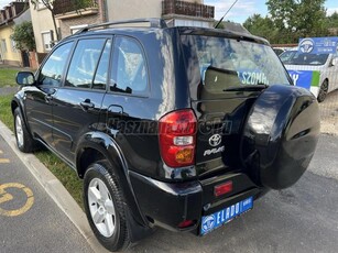 TOYOTA RAV 4 Rav4 2.0 D 4x4 Sol OLASZ ROZSDAMENTES! FRISSEN SZERVIZELVE! 2 ÉV MŰSZAKI VIZSGA!