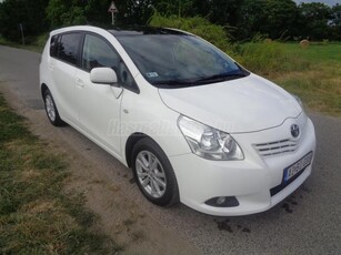 TOYOTA VERSO 2.0 D-4D Premium GYÖNYÖRŰ!