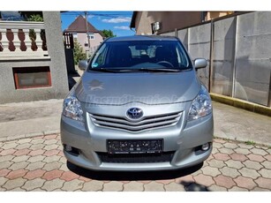 TOYOTA VERSO 2.0 D-4D Style Navi NÉMET OKMÁNYOKKAL/7 SZEM/KAMERA/TEMPOMAT