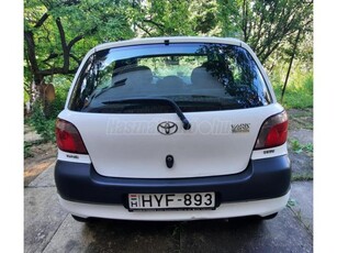 TOYOTA YARIS 1.0 Linea Terra