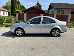 VOLKSWAGEN BORA 1.6 Comfortline / MAGYARORSZÁGI / 3. TULAJ / AUTÓBESZÁMÍTÁS