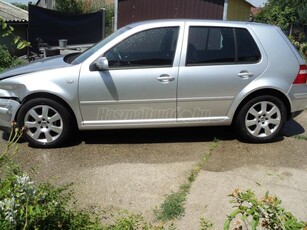 VOLKSWAGEN GOLF IV 1.6 Pacific VÉGIG VEZETETT SZERVÍZKÖNYV