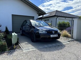 VOLKSWAGEN GOLF V 1.4 Trendline