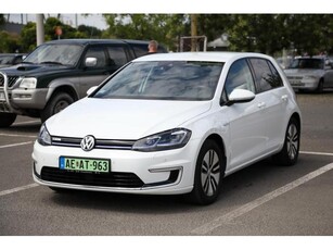 VOLKSWAGEN GOLF VII e-Golf Acc-sávtartó-holttérfigyelő-akkugarancia-gyári fényezés-virtual display-kessy