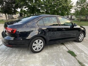 VOLKSWAGEN JETTA 1.4 TSI BMT Highline