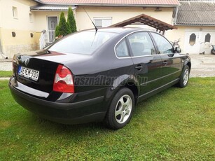 VOLKSWAGEN PASSAT V 1.6 Trendline