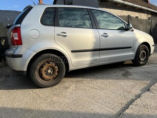 VOLKSWAGEN POLO 1.4 75 16V Comfortline